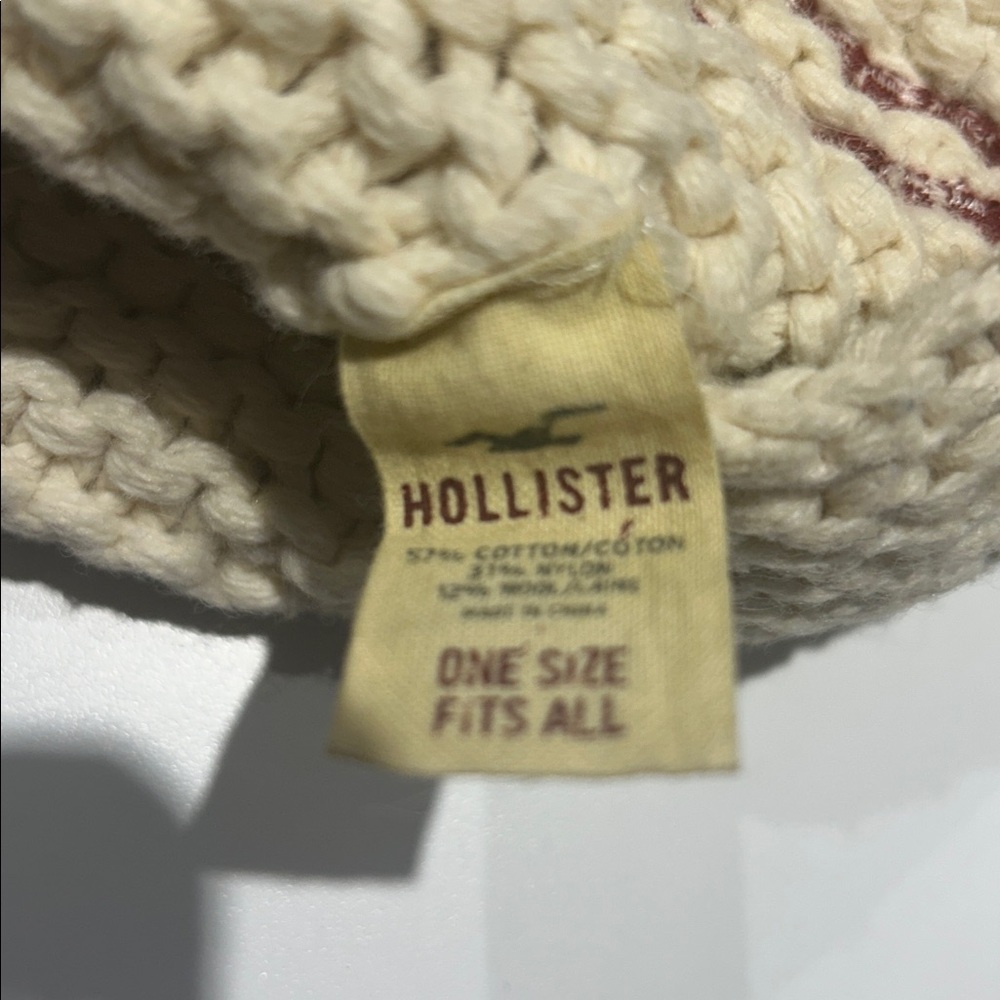 Hollister knit beanie hat - Picture 3 of 3